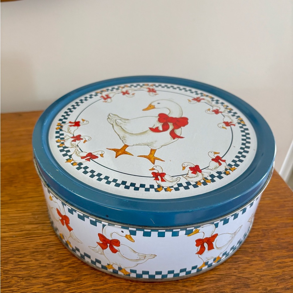 Decorative Tin with Geese Design